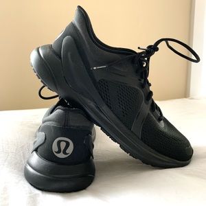 COPY - Lululemon Blissfeel | 7.5 | black/black/black